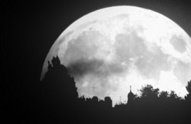 Saksikan Fenomena Bulan Purnama Penuh Besok, Catat Waktunya